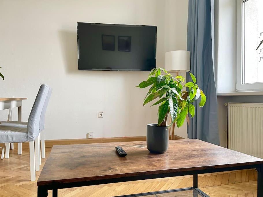 55M2 Stylish Apartment With Netflix - 15 Min To Center Виена Екстериор снимка